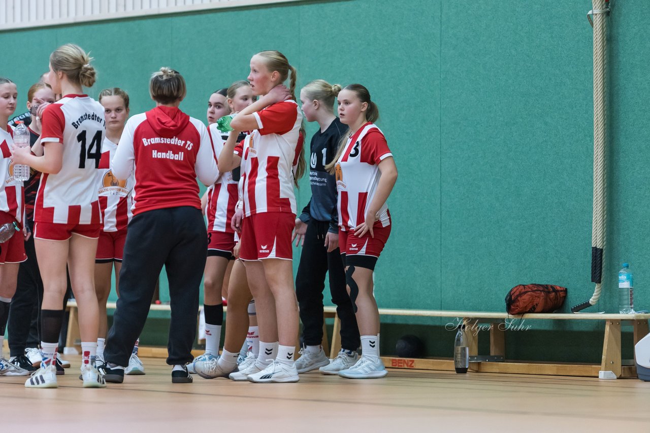 Bild 103 - wCJ Bramstedter TS - ATSV Stockelsdorf : Ergebnis: 28:21